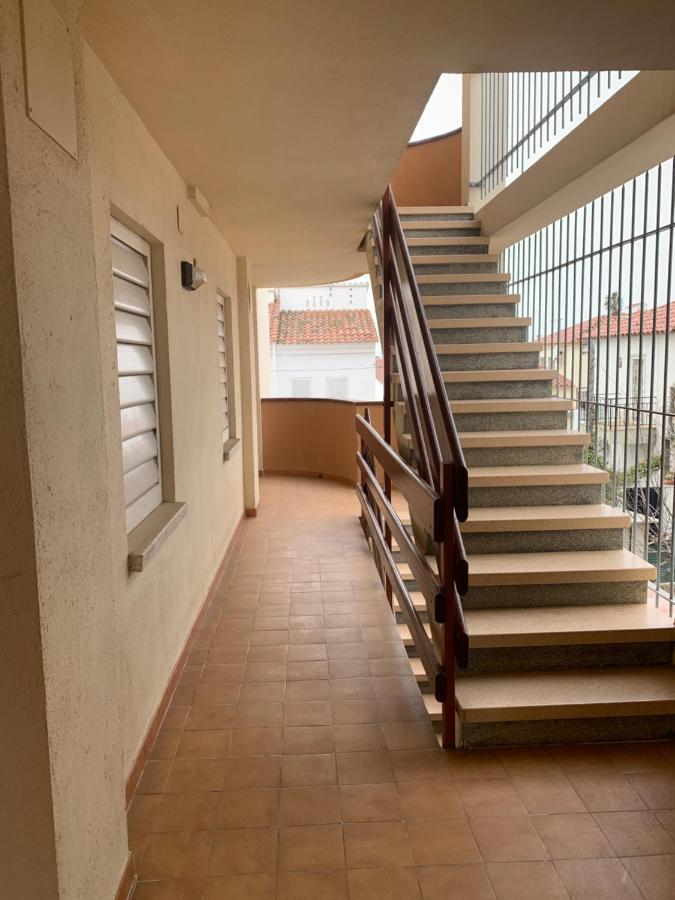 Apartamento De Playa En Santa Margarita. Росес Екстериор снимка