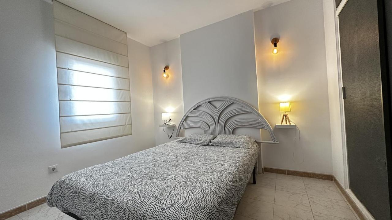 Apartamento De Playa En Santa Margarita. Росес Екстериор снимка