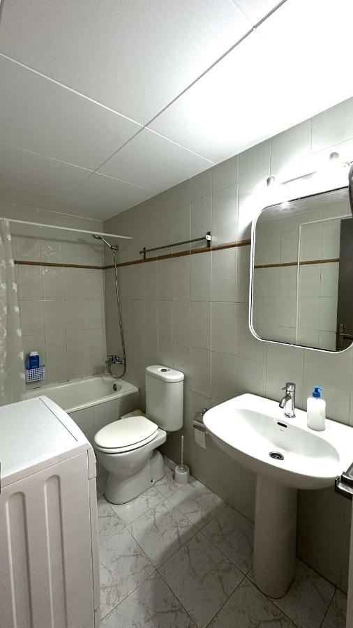 Apartamento De Playa En Santa Margarita. Росес Екстериор снимка