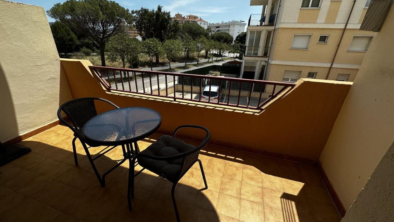 Apartamento De Playa En Santa Margarita. Росес Екстериор снимка